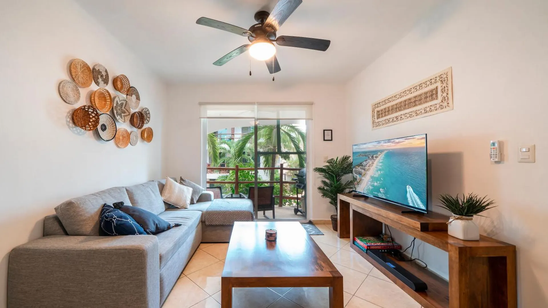 3 Bedroom Condo With Pool - Los Lirios Playacar Phase Ll - Melrose Place Playa del Carmen 0*,  Mexico